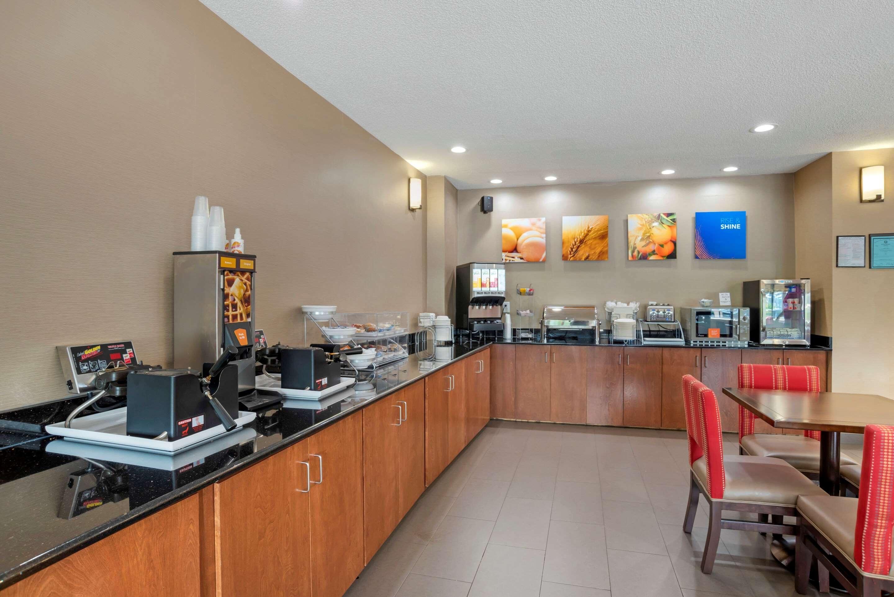 Comfort Suites Oxford I-20 Exit 188 Εξωτερικό φωτογραφία